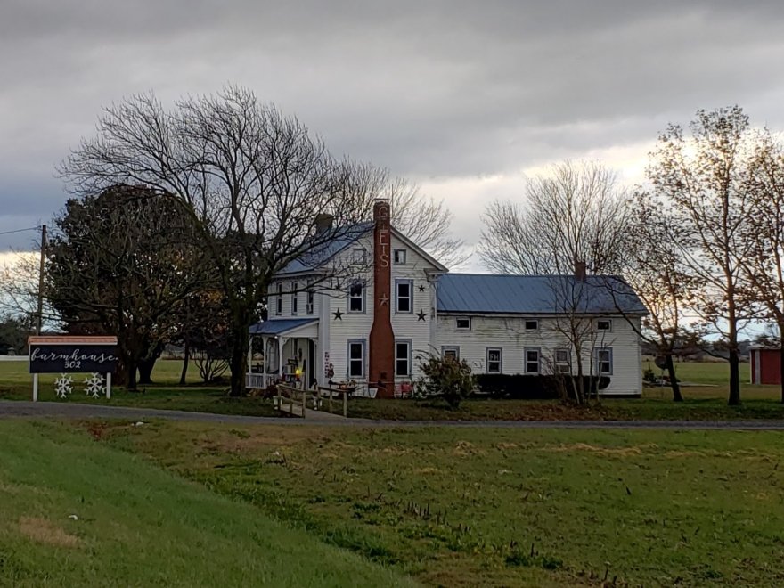 Farmhouse 302
