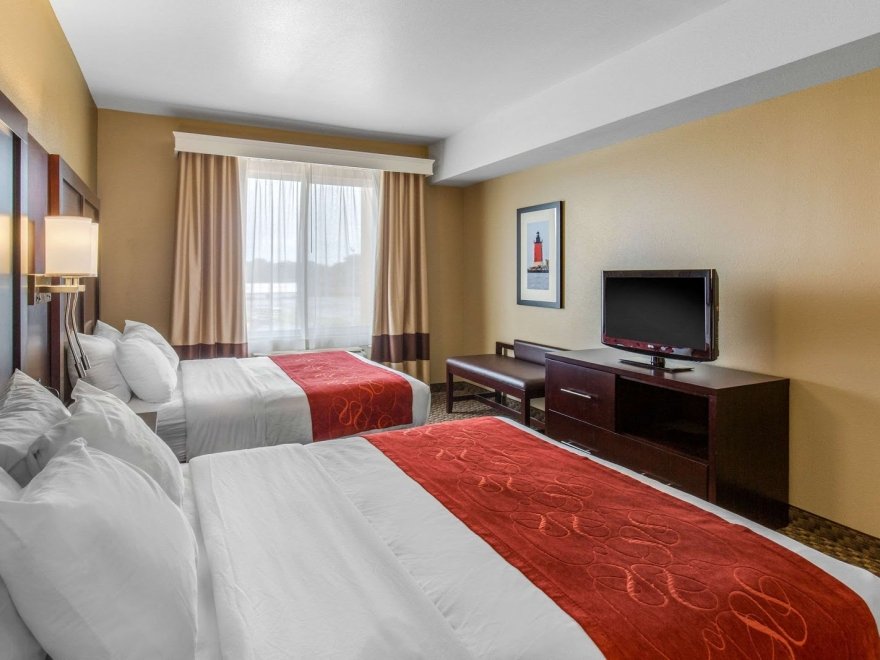 Comfort Suites