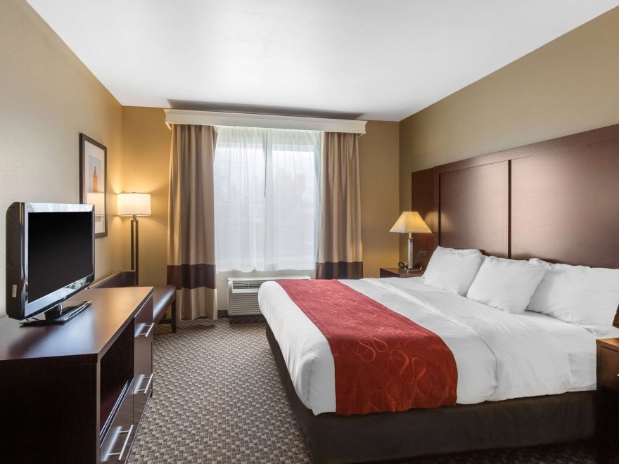 Comfort Suites
