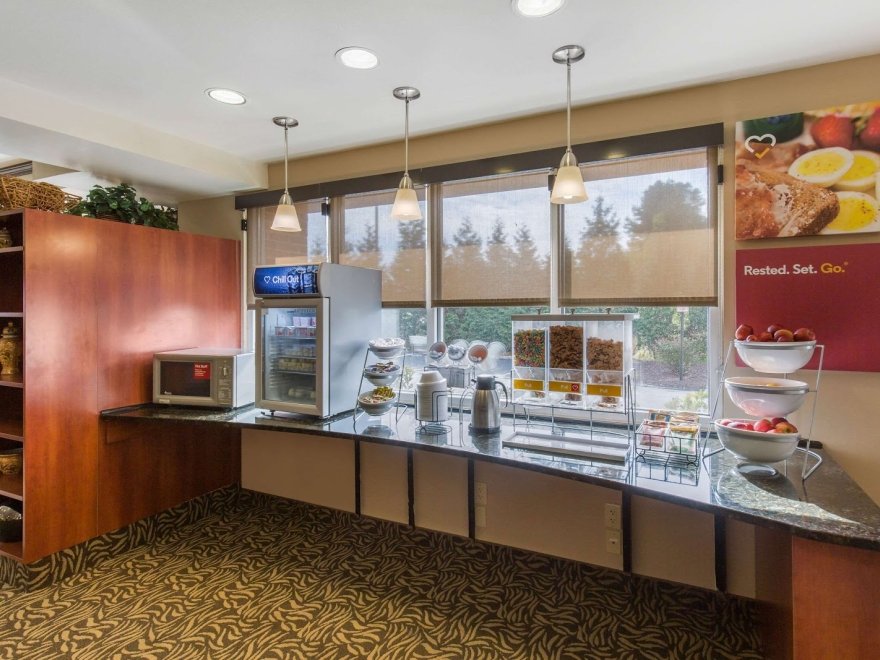 Comfort Suites
