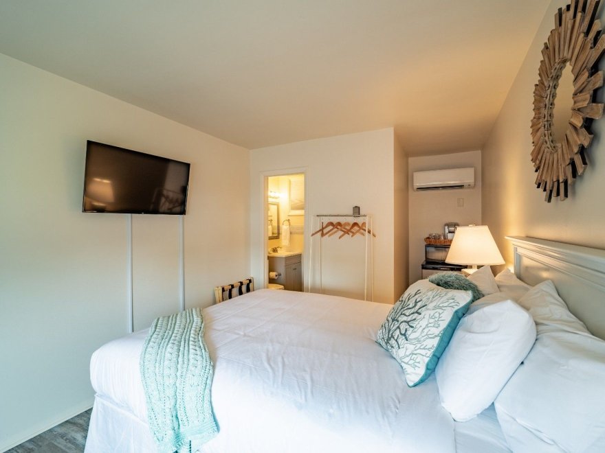Ocean Glass Inn